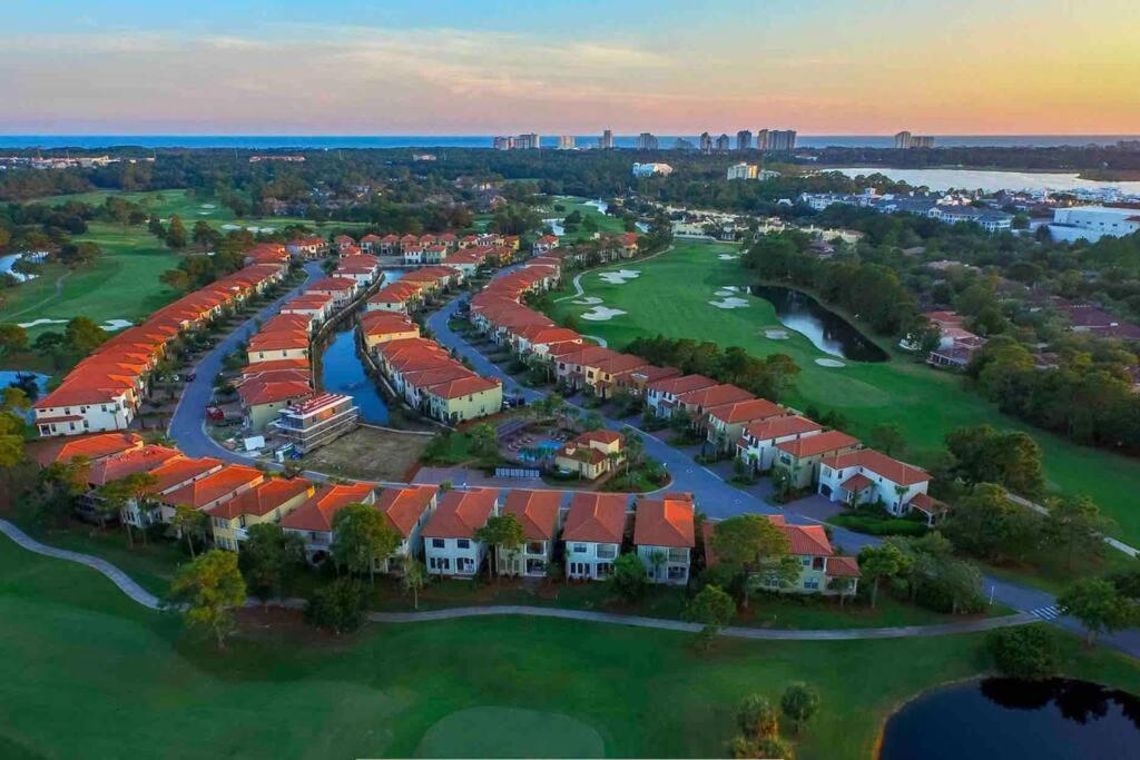 4 Bedroom House On The Golf Course With 2 Golf Carts! دستين المظهر الخارجي الصورة
